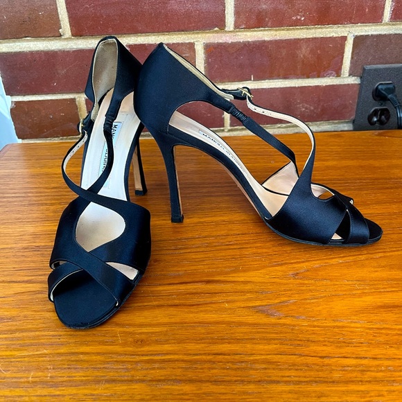 Manolo Blahnik Black Satin Peep Toe Stiletto Slingback Heels - Picture 5 of 15